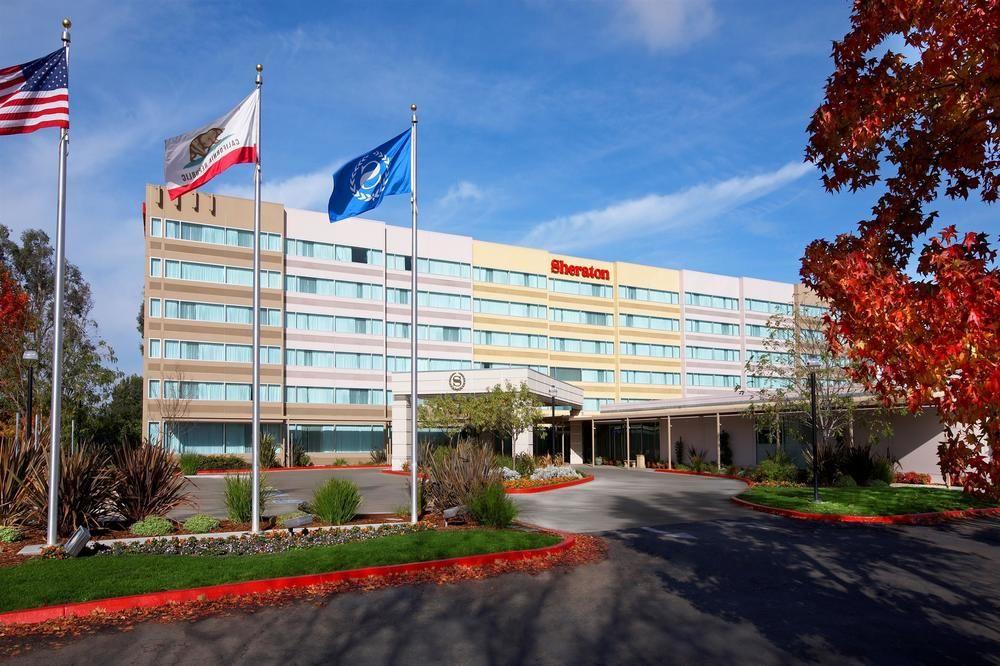 Ac Hotel By Marriott Pleasanton Exterior photo