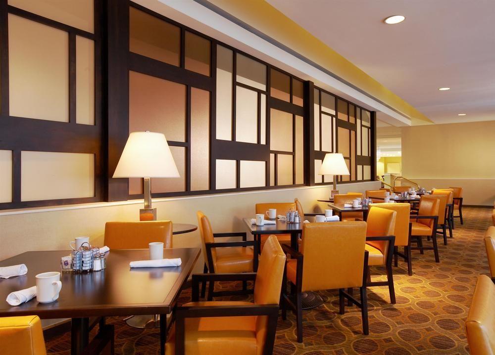 Ac Hotel By Marriott Pleasanton Exterior photo