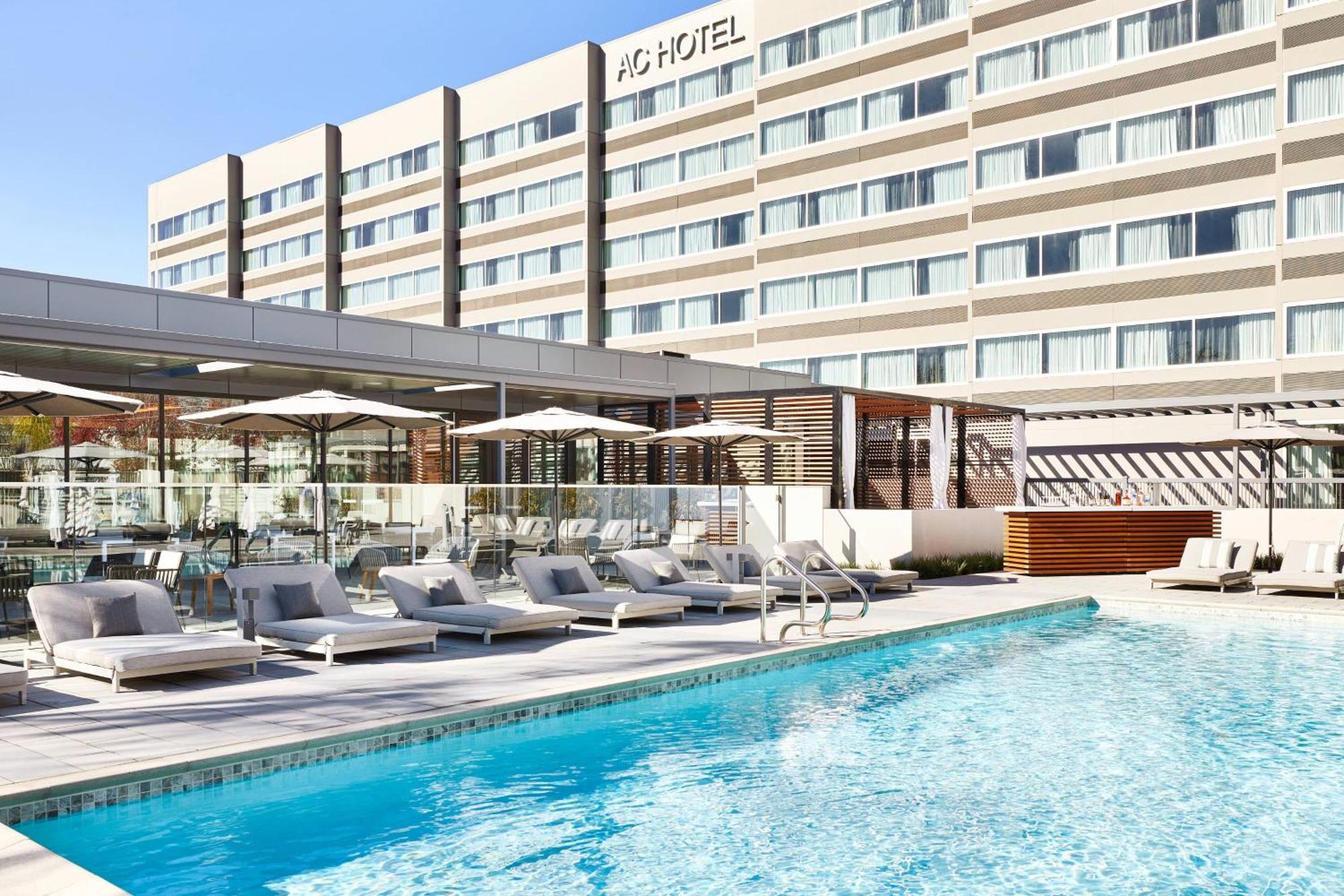 Ac Hotel By Marriott Pleasanton Exterior photo